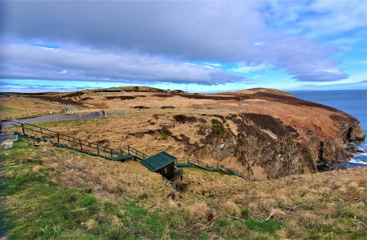 Отель Salmon Landings Strathy Point Экстерьер фото