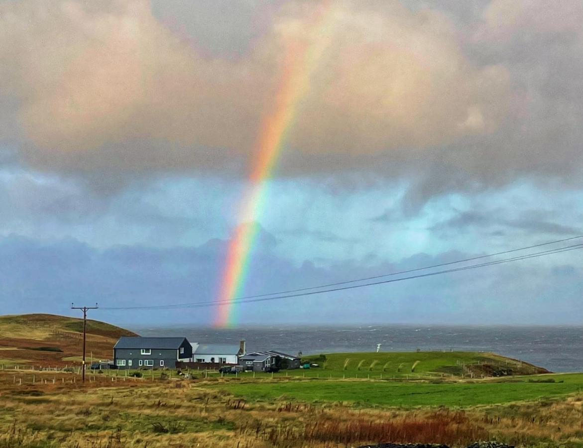 Отель Salmon Landings Strathy Point Экстерьер фото