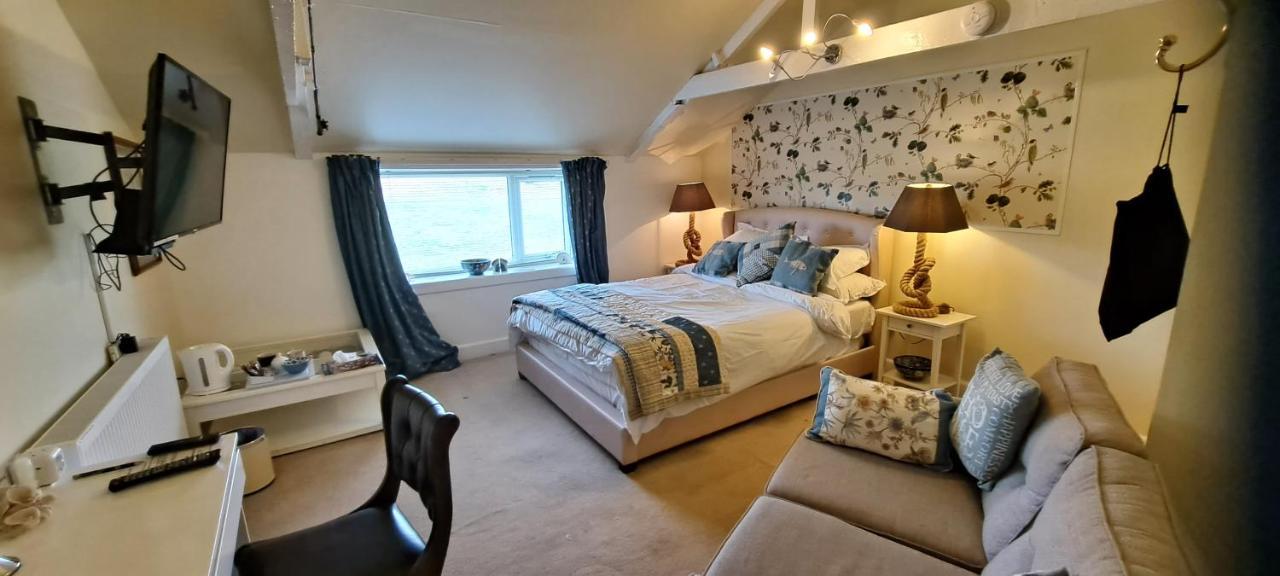 Отель Salmon Landings Strathy Point Экстерьер фото