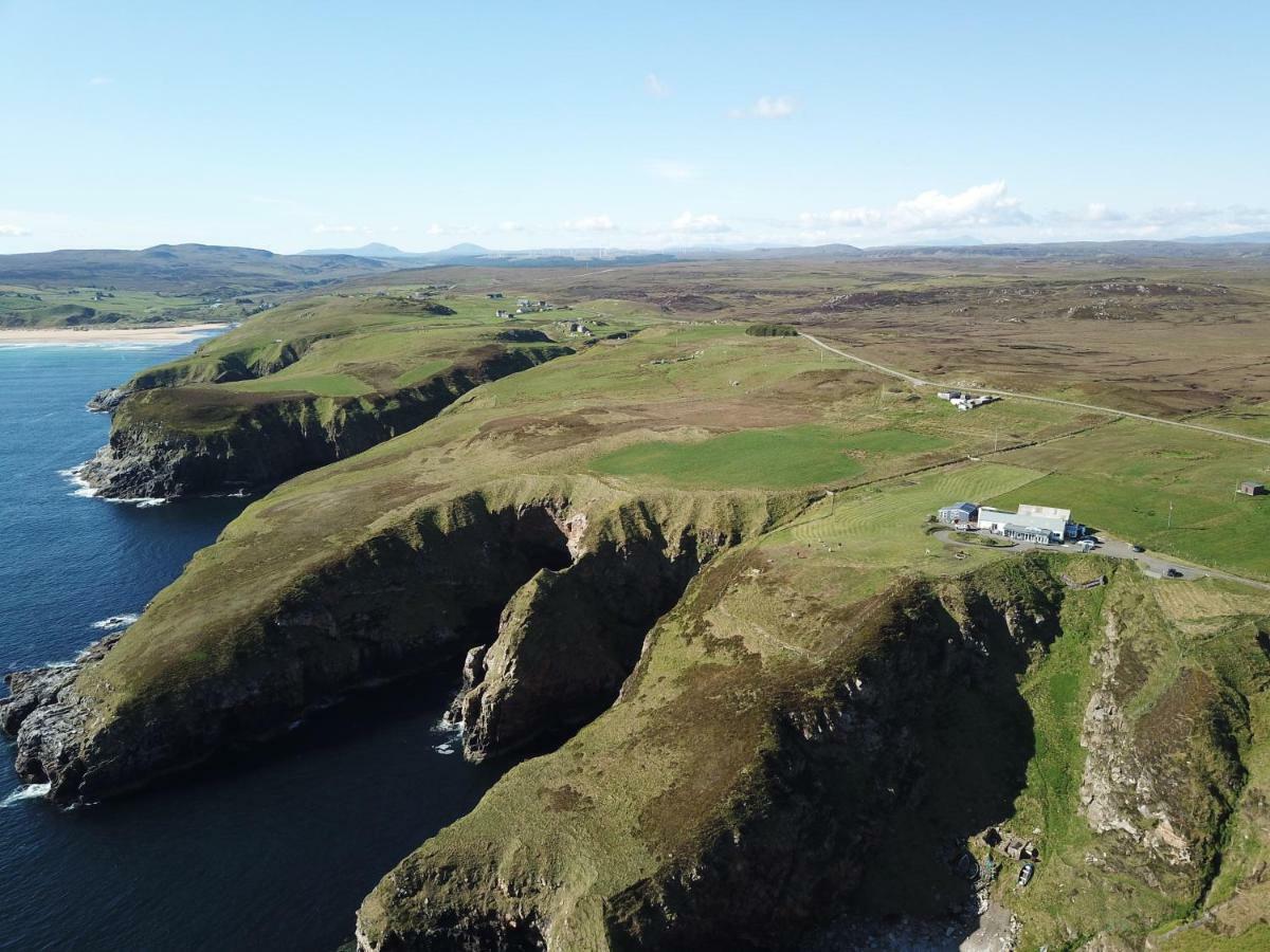 Отель Salmon Landings Strathy Point Экстерьер фото